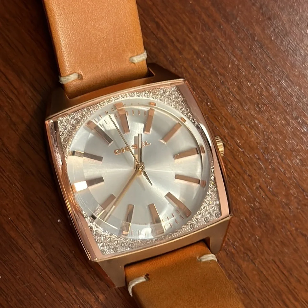 NWOT Diesel “Becky” rose gold women’s watch 32mm square face